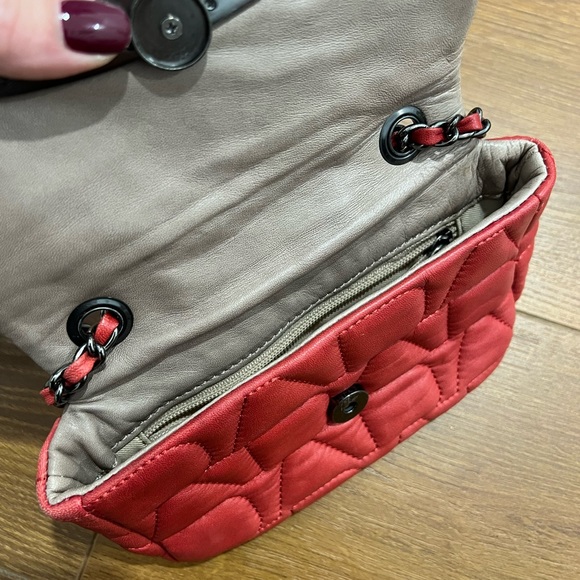 Adolfo Dominguez red leather purse - Picture 3 of 3